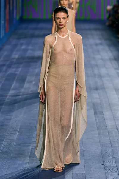 Look 50